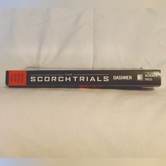 Scorch Trials book by James Dashner - Picture 3 of 4